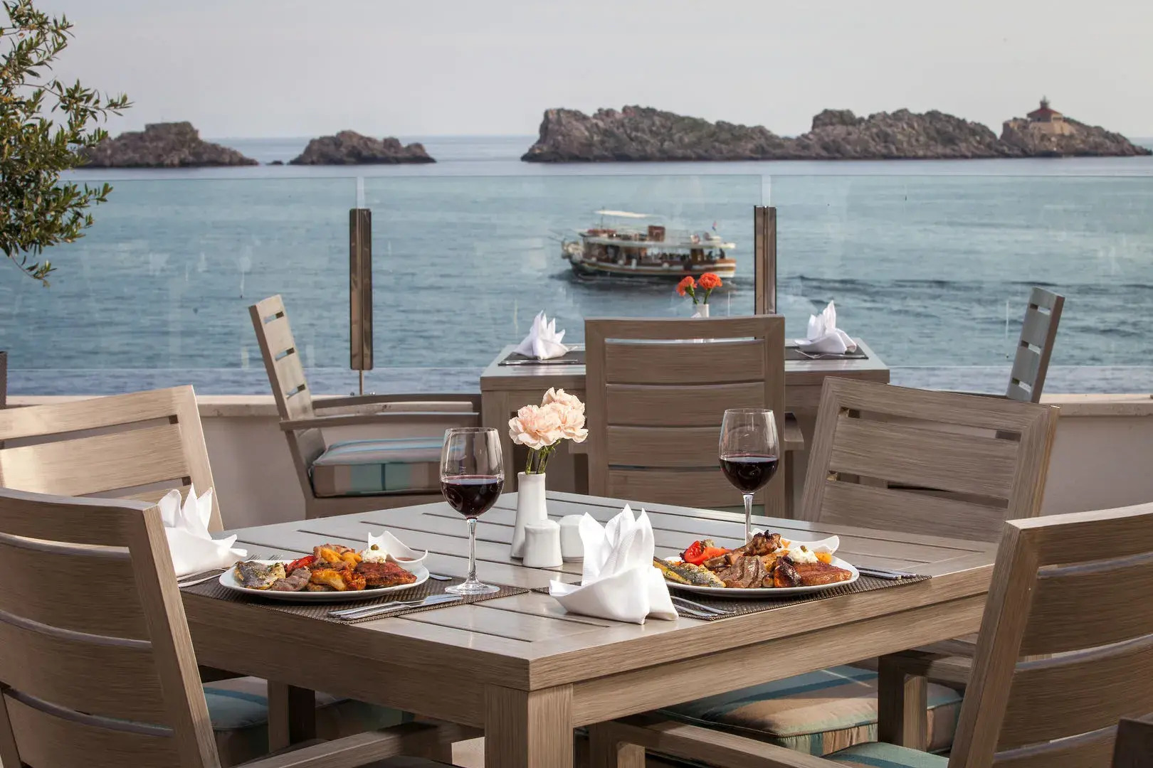 Royal Princess Hotel