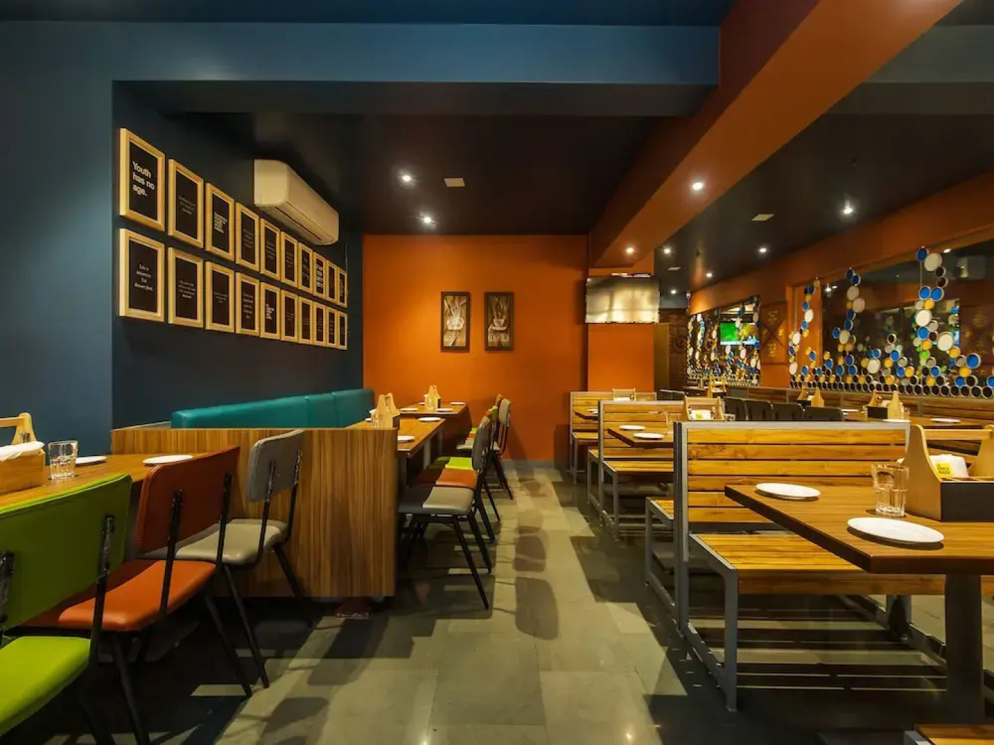 OYO 13857 Hotel Imperial