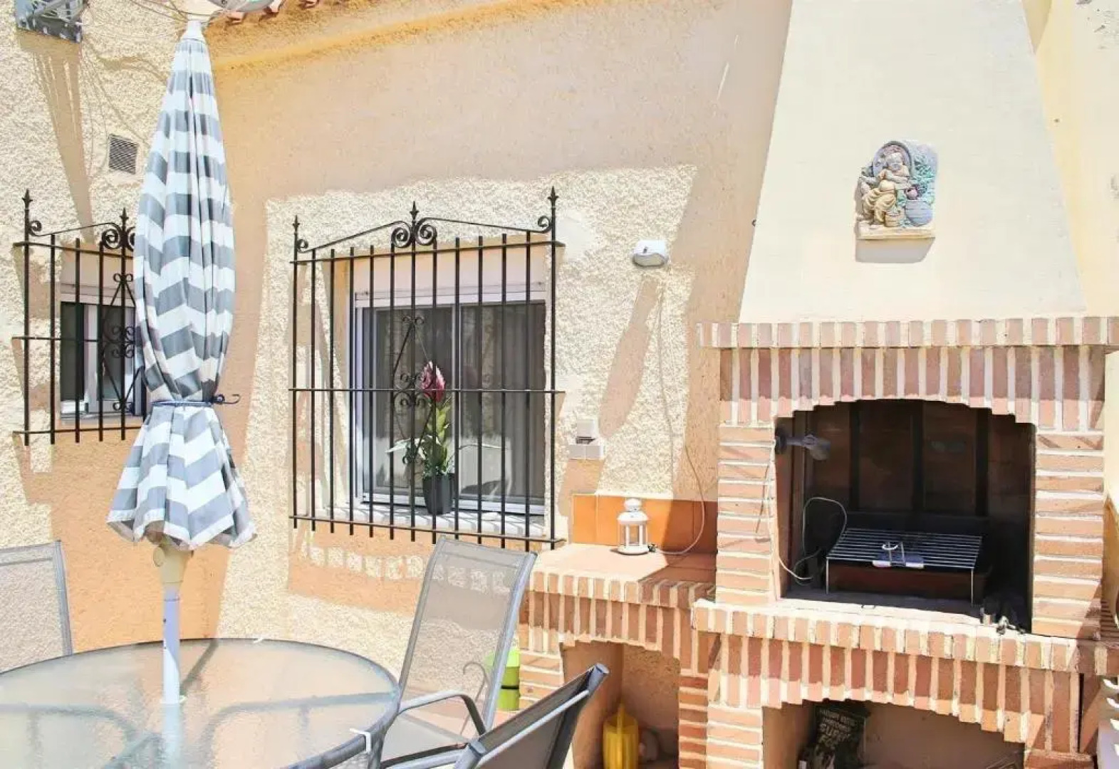 Luxury Detached Villa Near Ameniti