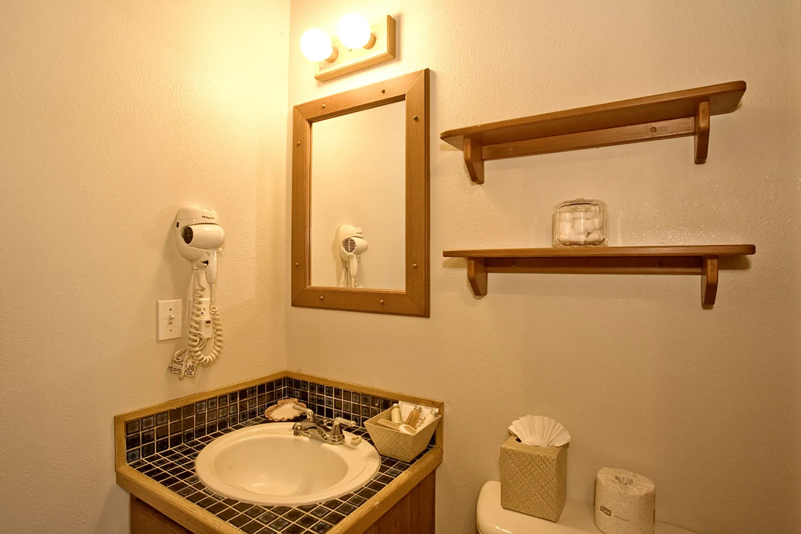 Hearthstone Inn