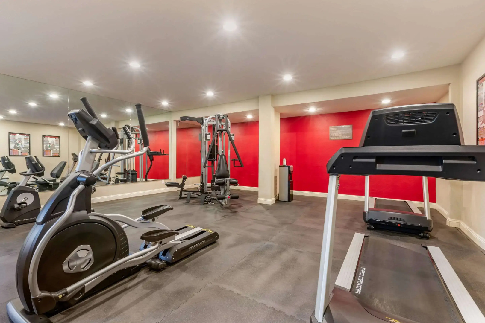 Comfort Inn & Suites Orange County John Wayne Airport