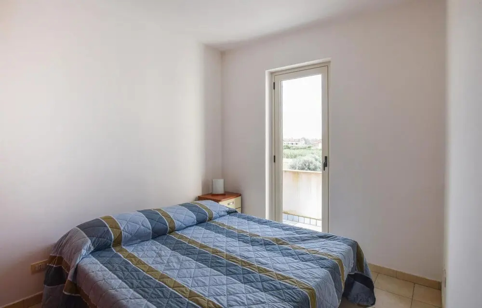 Nice Apartment in Isca Marina With 1 Bedrooms
