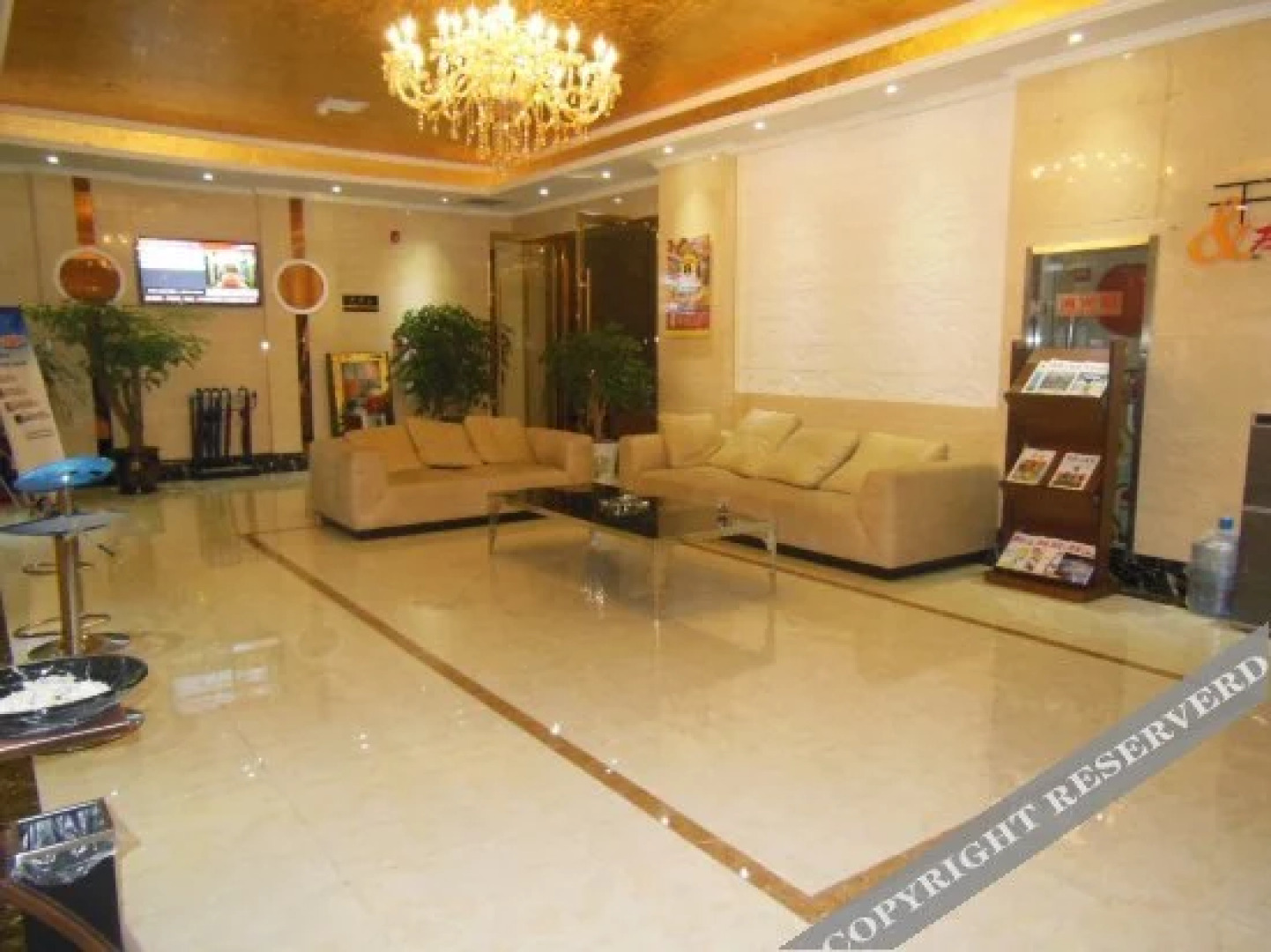 Super 8 Hotel Longnan Wudu Pan Xuan Lu Square