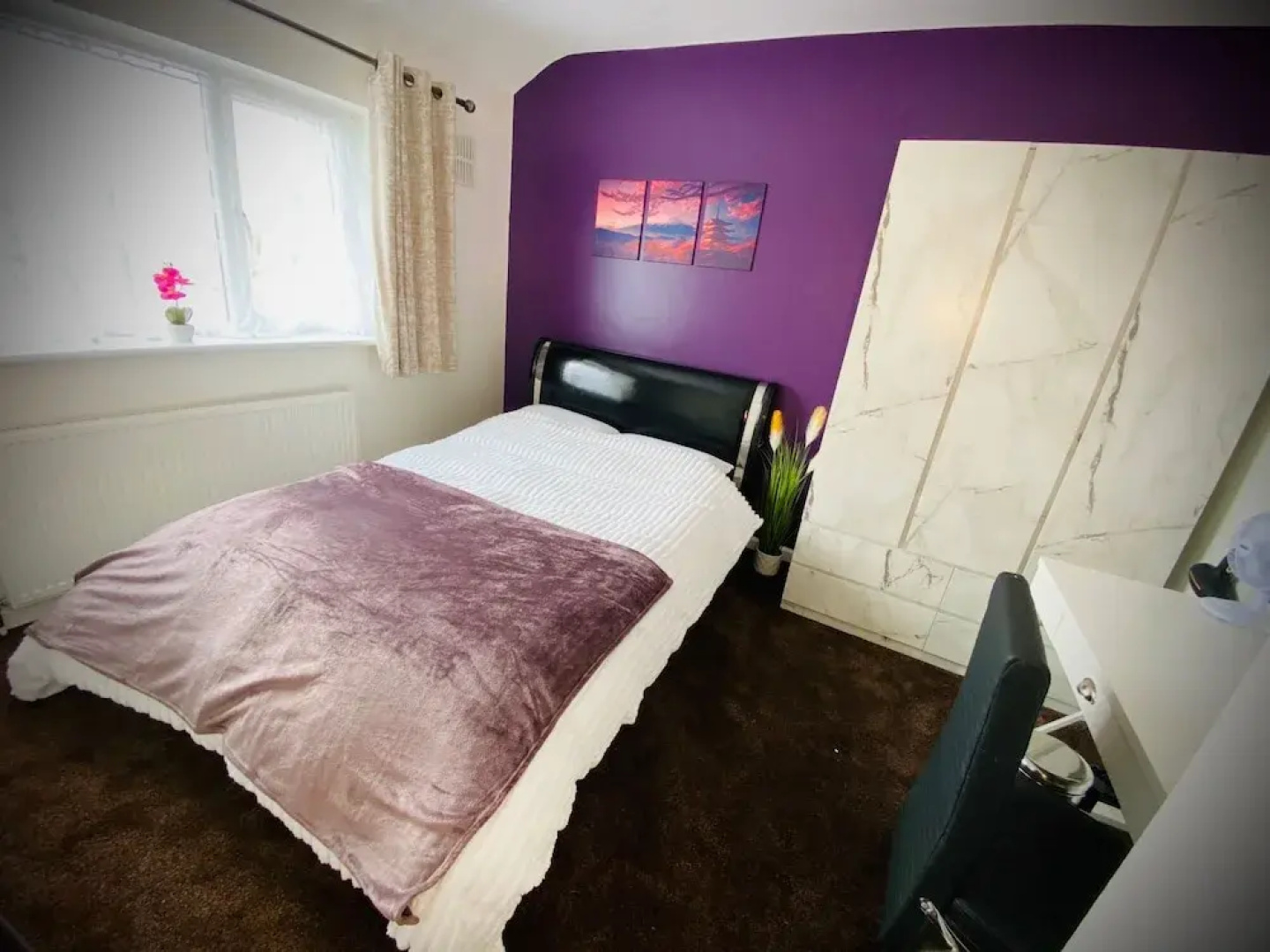 Modern-petfriendly-privategarden-family-20mintoldn
