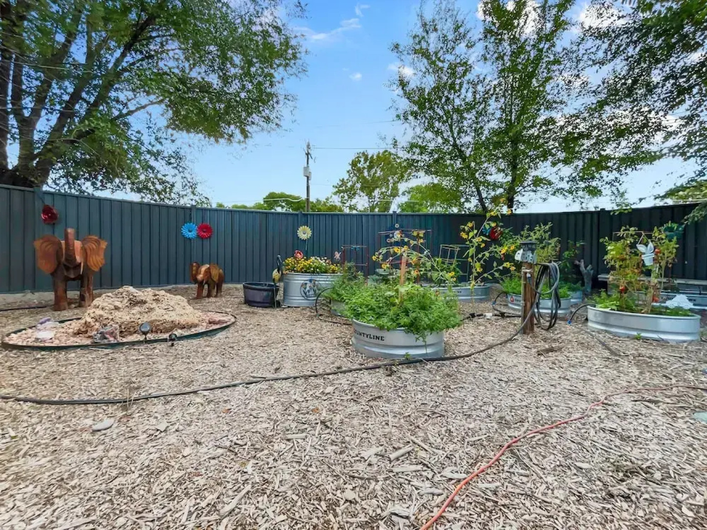 Quiet Garden Sanctuary 1 Bedroom Home