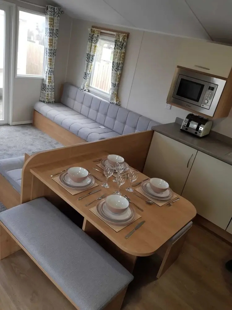 8 Berth Pet Friendly New Caravan in Towyn, Wales
