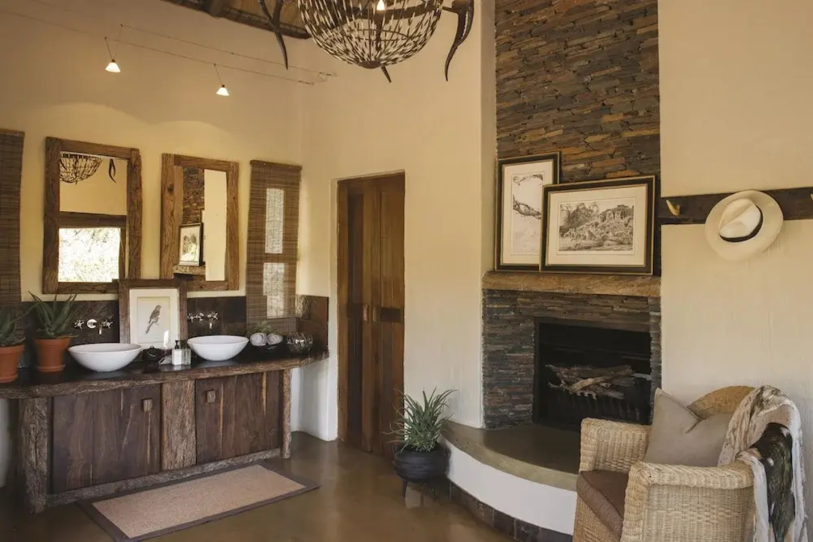 Tuningi Safari Lodge