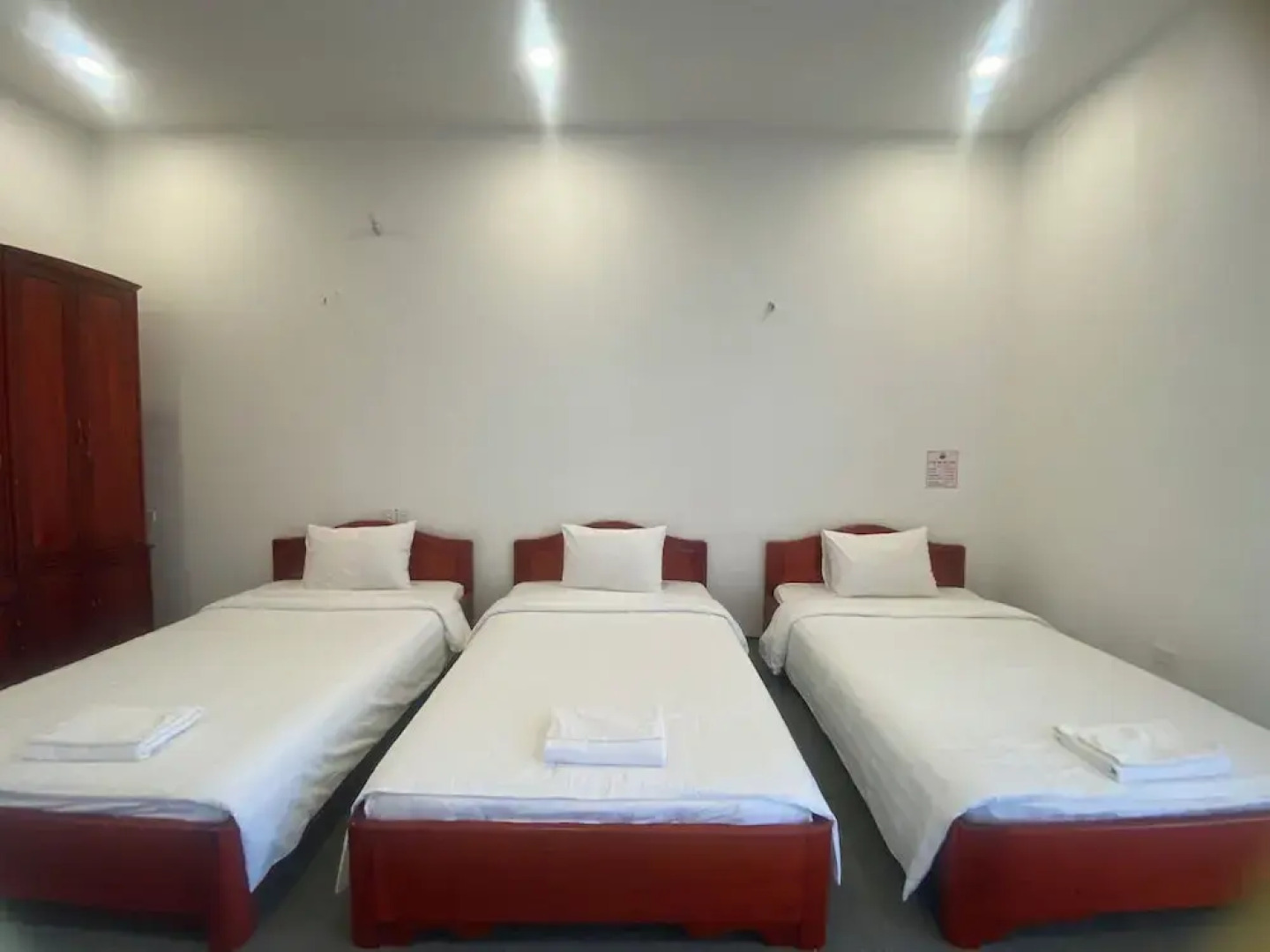 Mini Dien Bien Riverside Hotel - Lang Thai