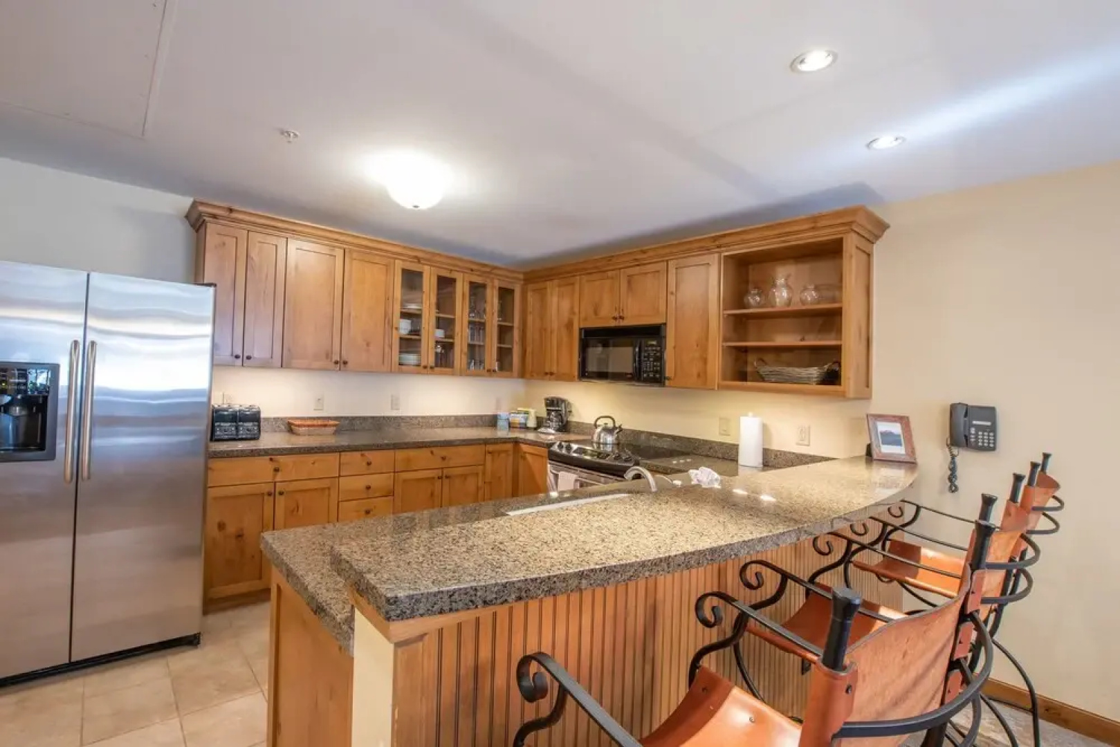 Spacious 2 Bedroom Unit In Mountaineer Square Condo - No Cleaning Fee! by RedAwning