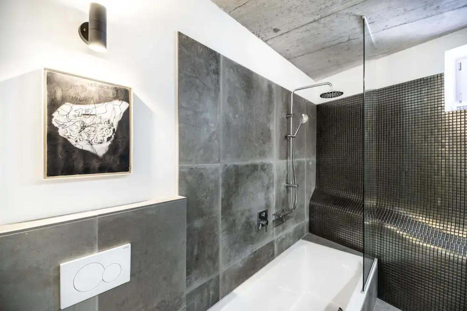 Townhouse Art Collection With Terrace Private Parking King Bed and Air Conditioning