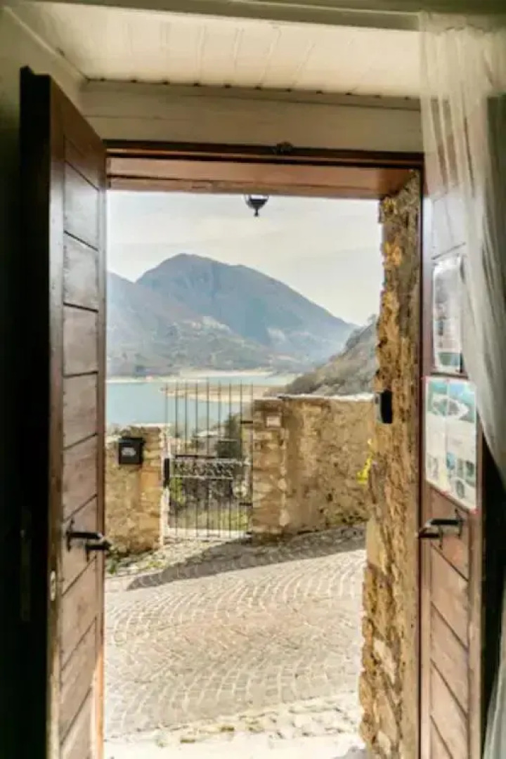 CASA CON TERRAZZI VISTA LAGO - 6posti 2stanze 2bagni