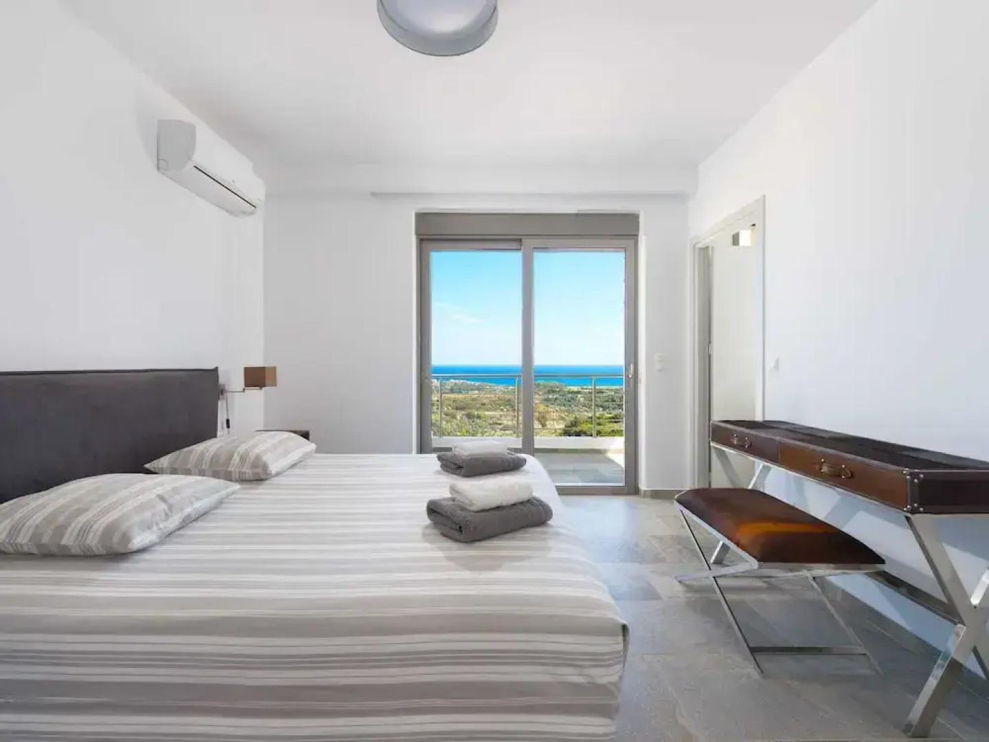 Villa in Rhodes With Infinity Pool & Sea Views