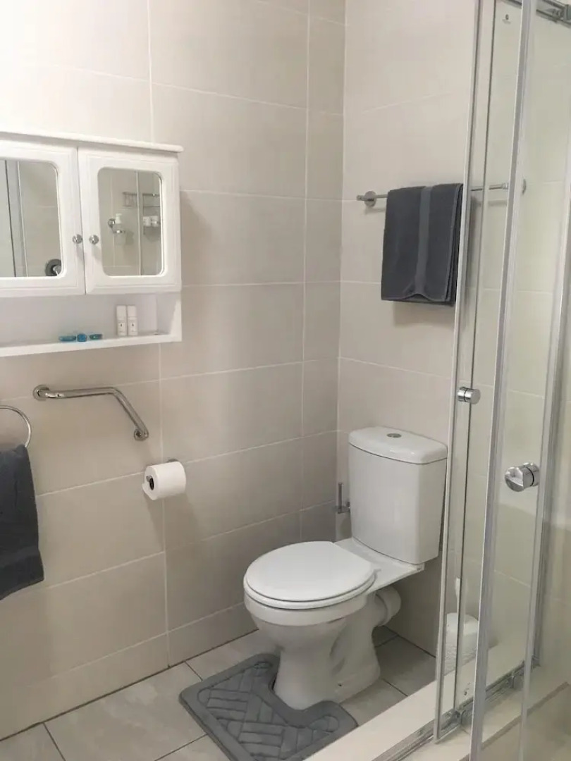 Madison House & Cottages