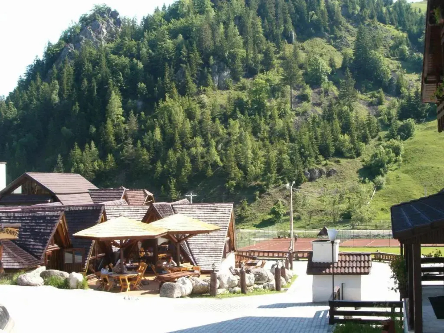 Complex Cheile Gradistei Moeciu