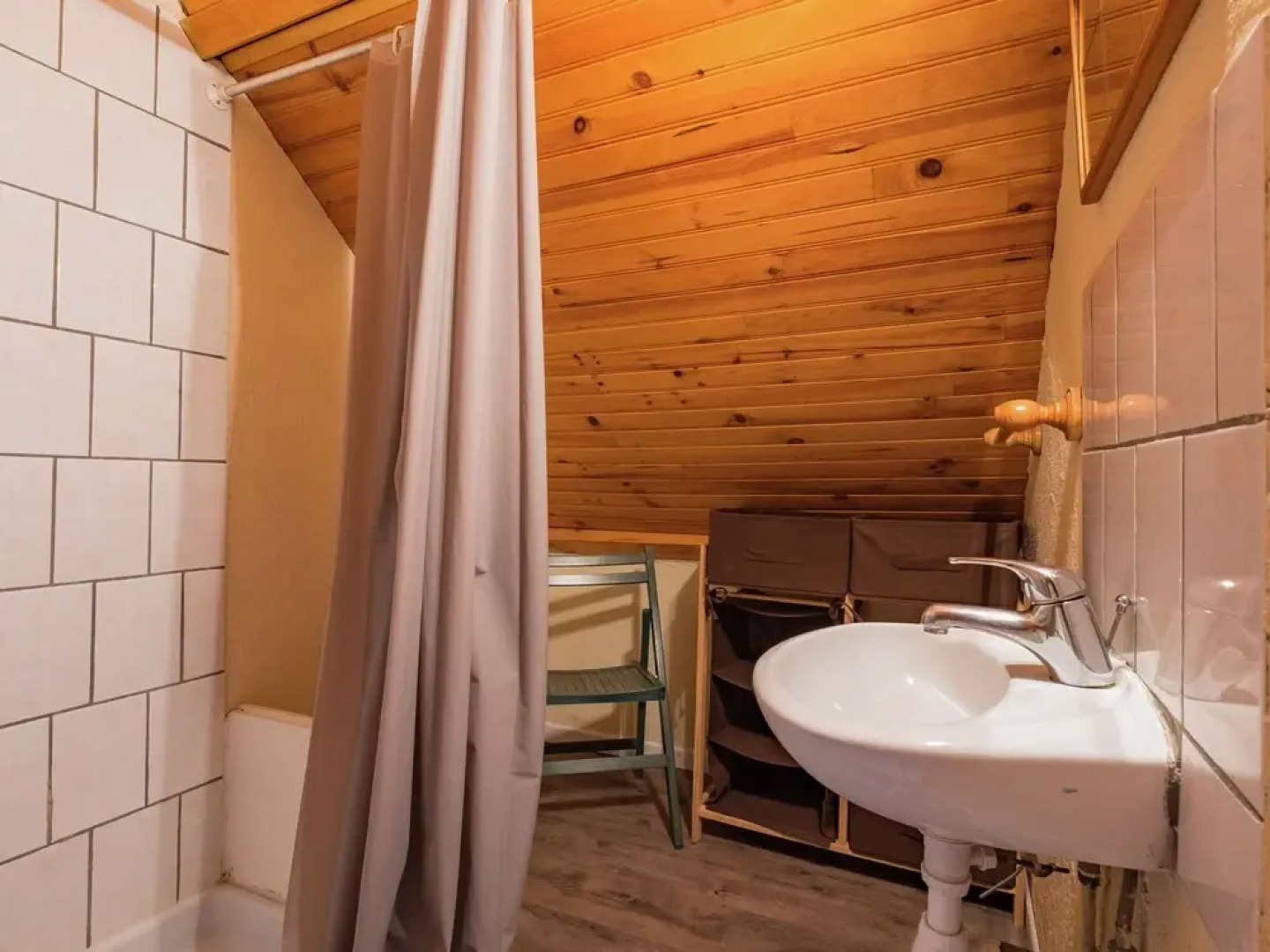 Modern Holiday Home in Marquay with a Private Swimming Pool