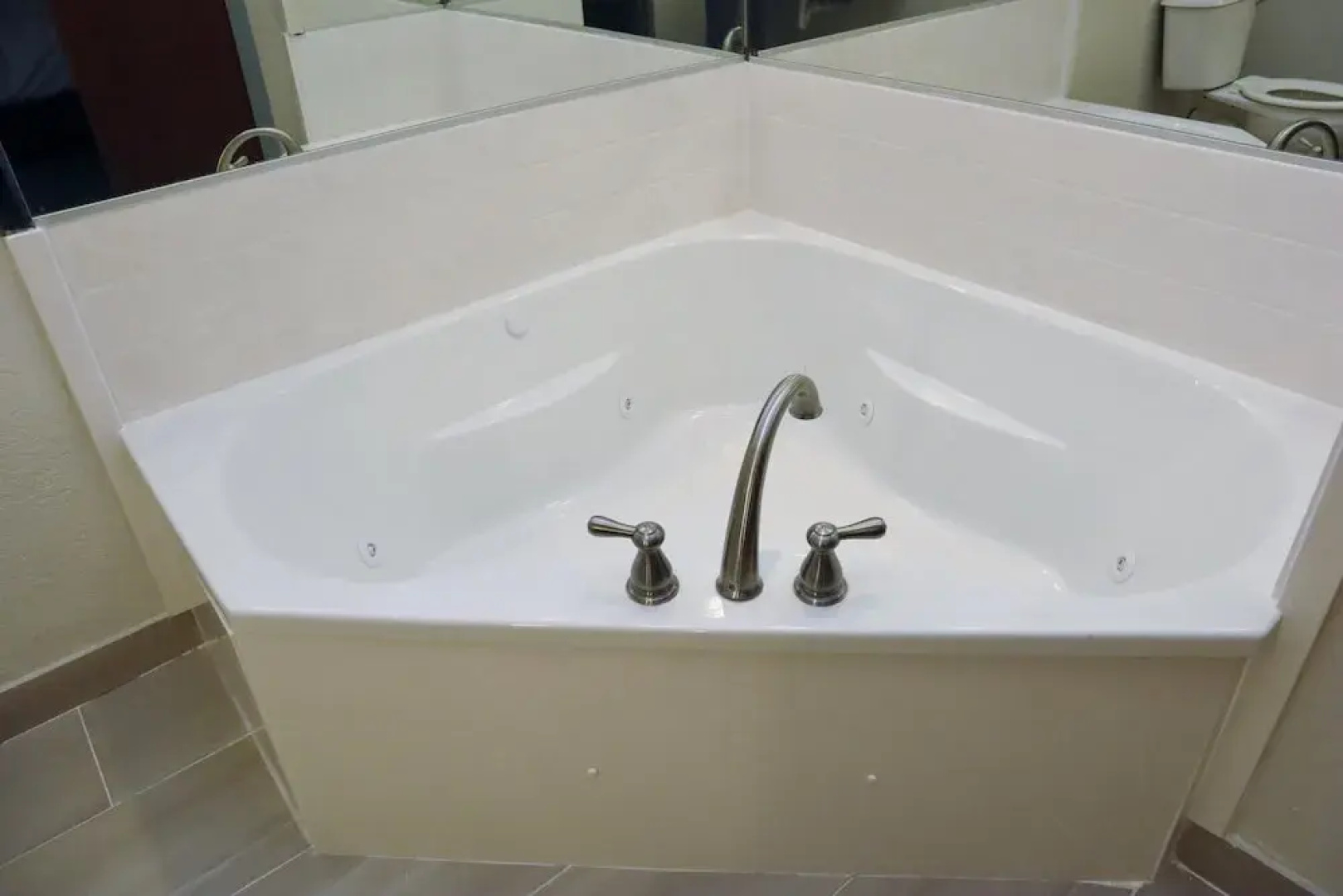 Holiday Inn Express Hotel & Suites Baton Rouge North