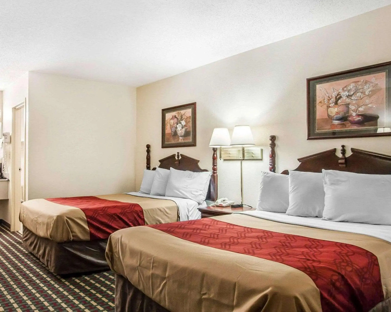 Econo Lodge Inn & Suites I-20, exit 73