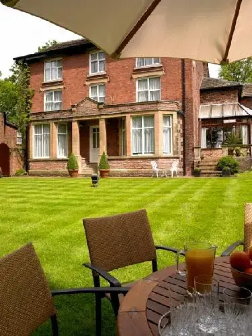 The White House Manor