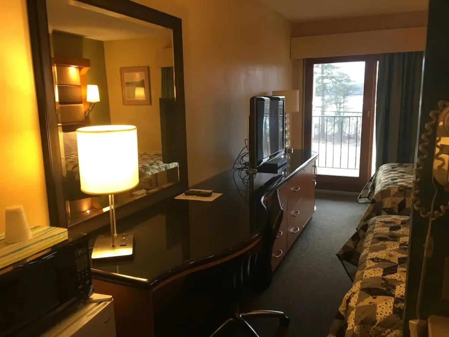 Greshams Lake View Motel