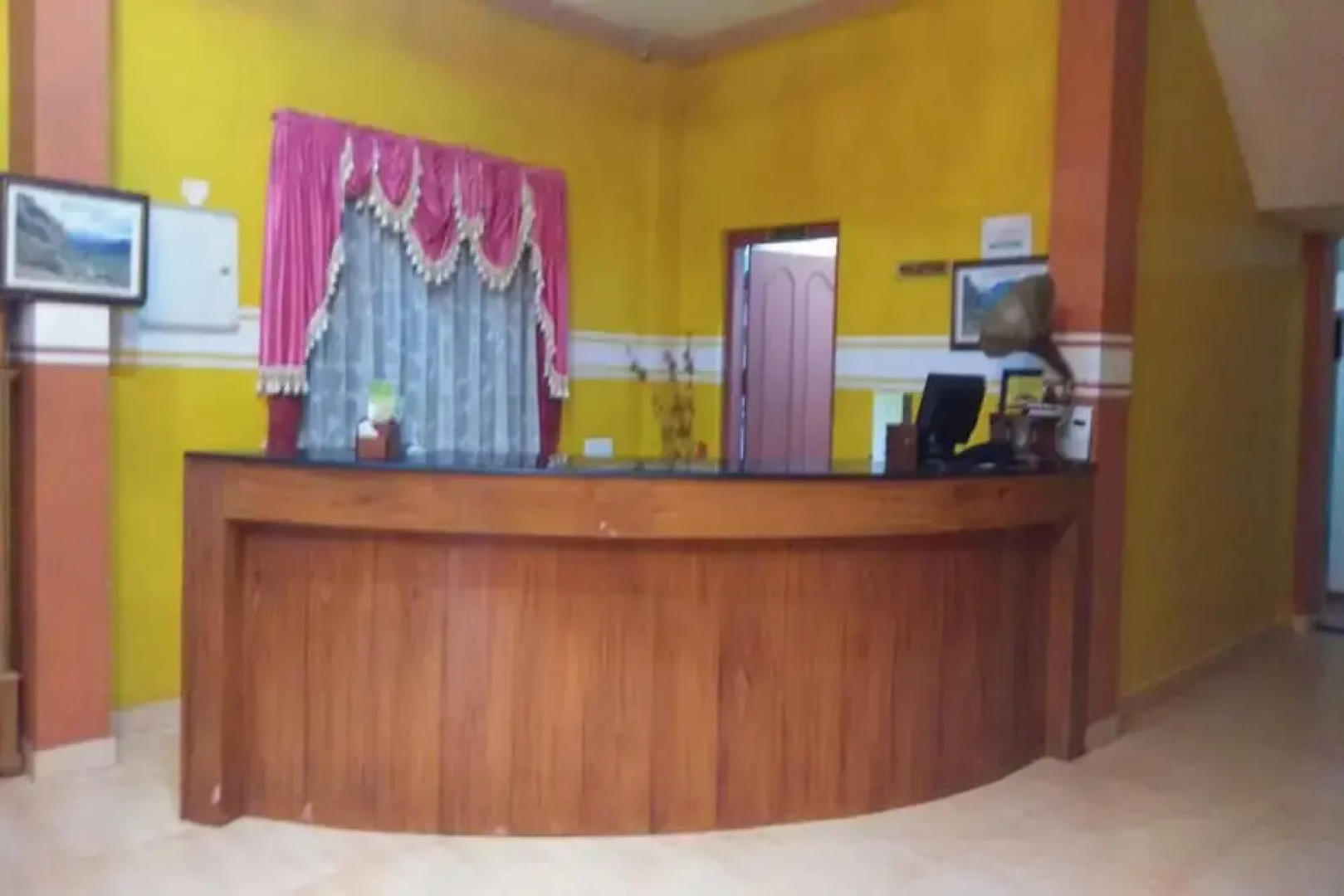 OYO 24610 Mini's Wind Haven