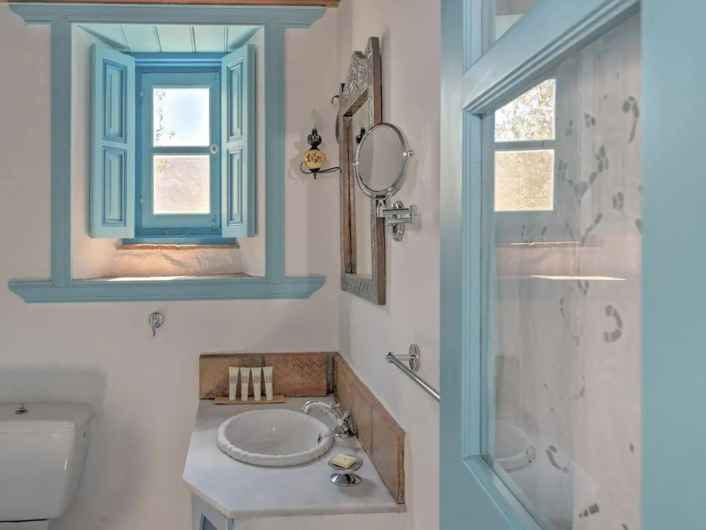 Eirini's Luxury Hotel Villas