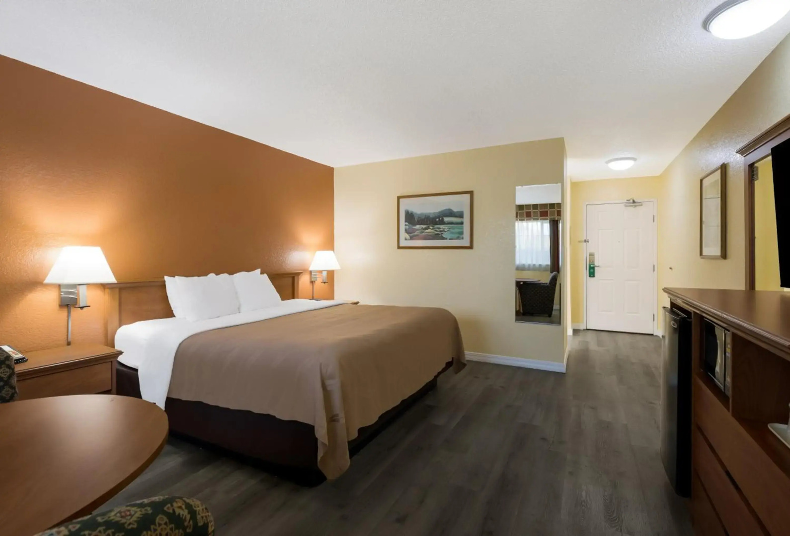 Quality Inn & Suites Medford Airport