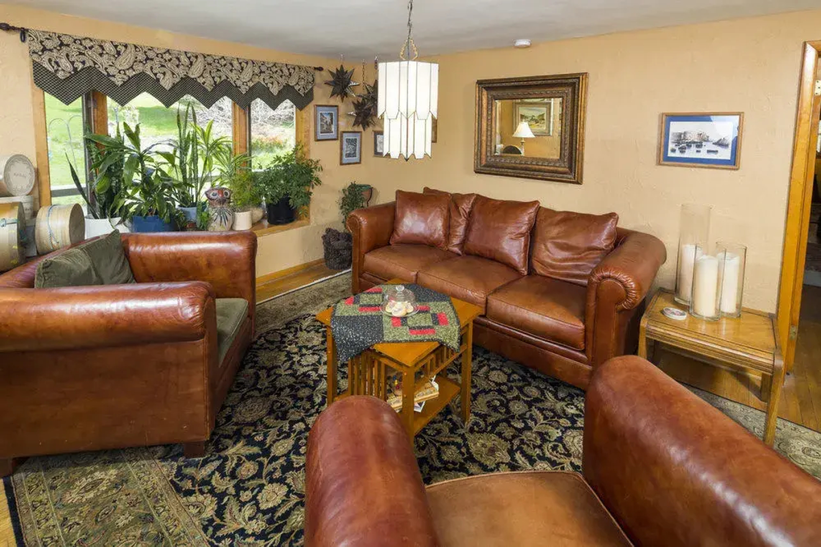 Hawk Valley Retreat and Cottages