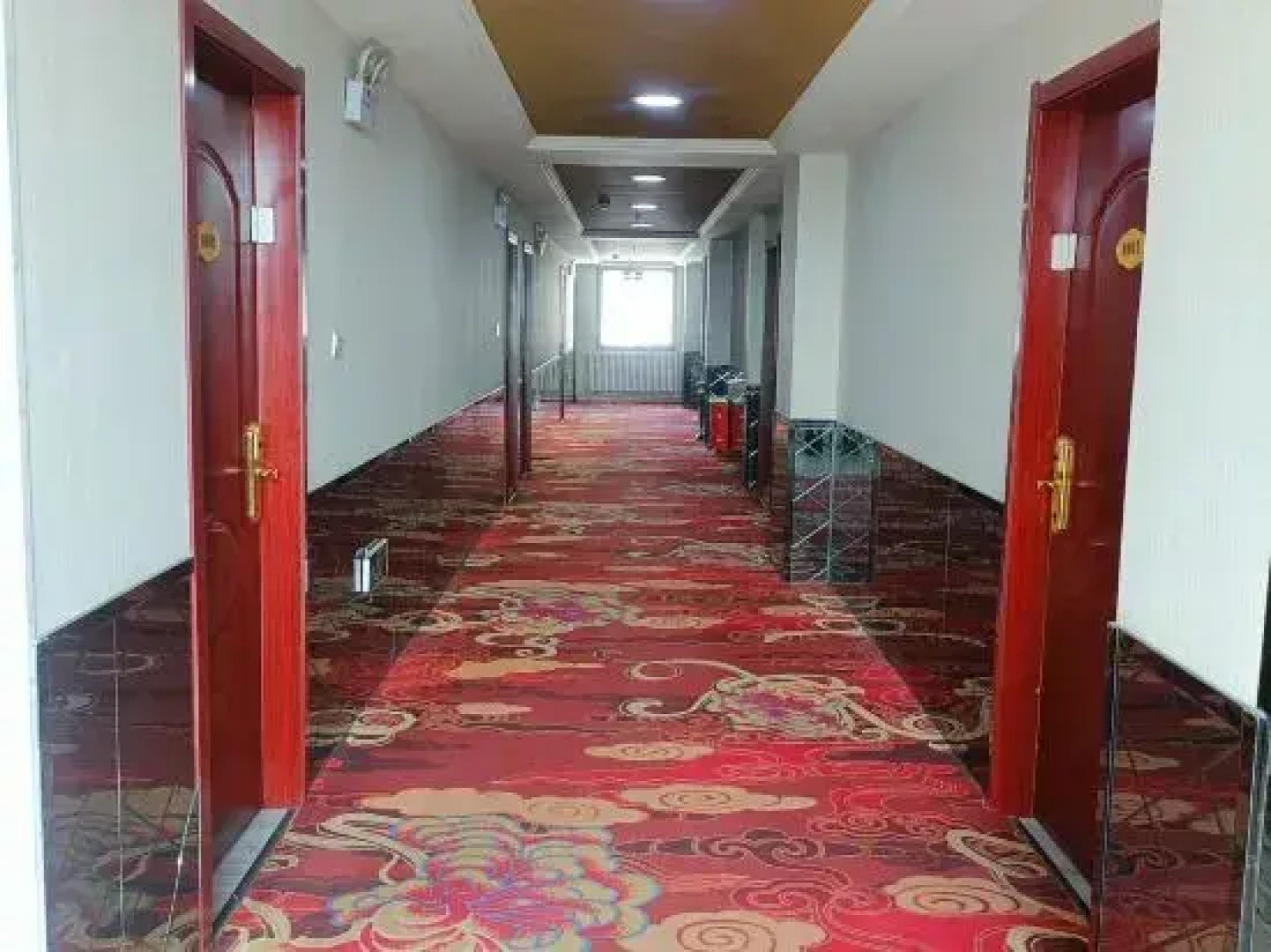 Fuping Xiangsheng Business Hotel