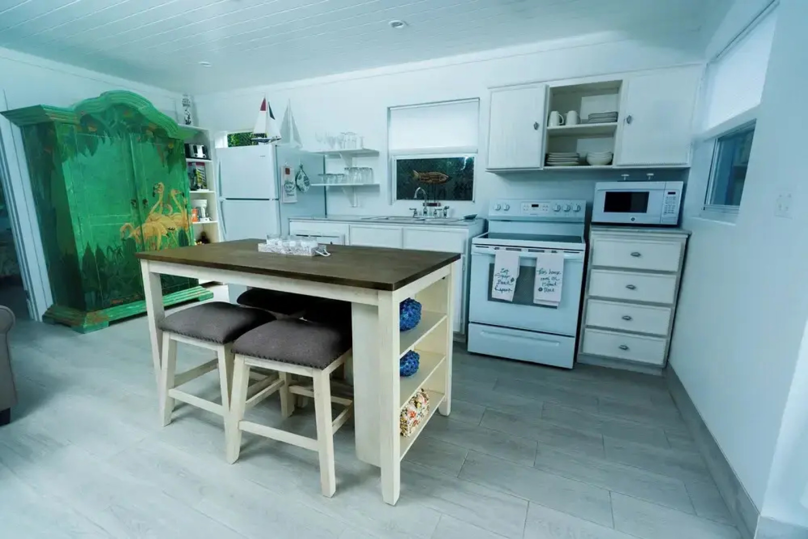 Caribbean Haven: Secluded Retreat With Stunning Ocean Views