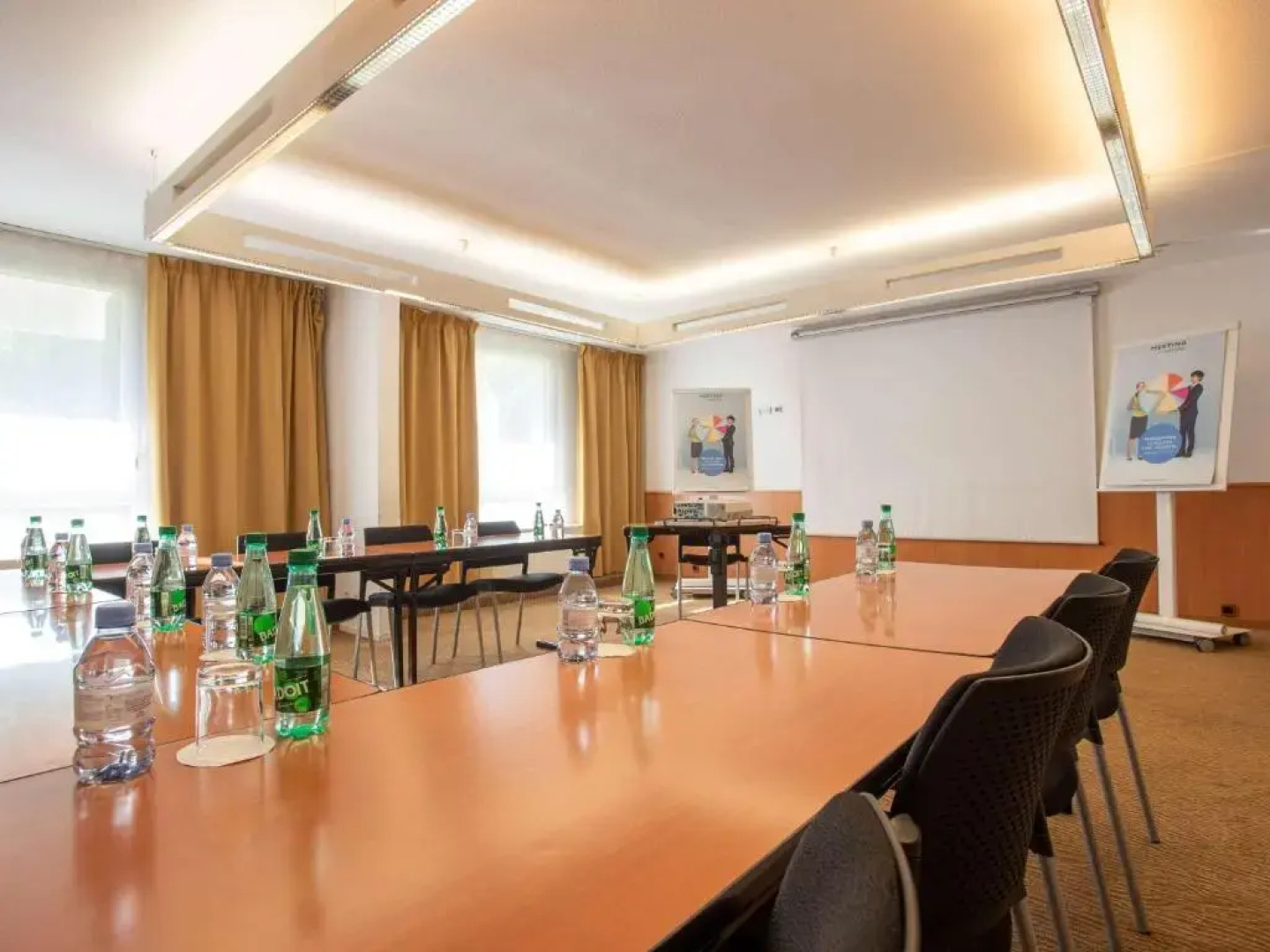 Hotel Novotel Aix en Provence Pont de l'Arc Fenouillères