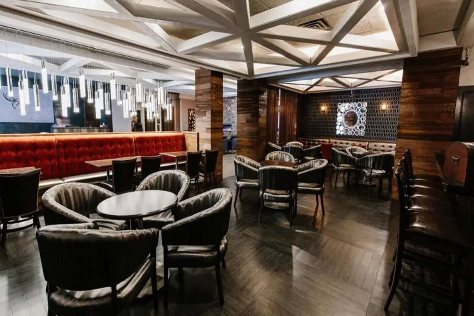 The Elk & Avenue Hotel