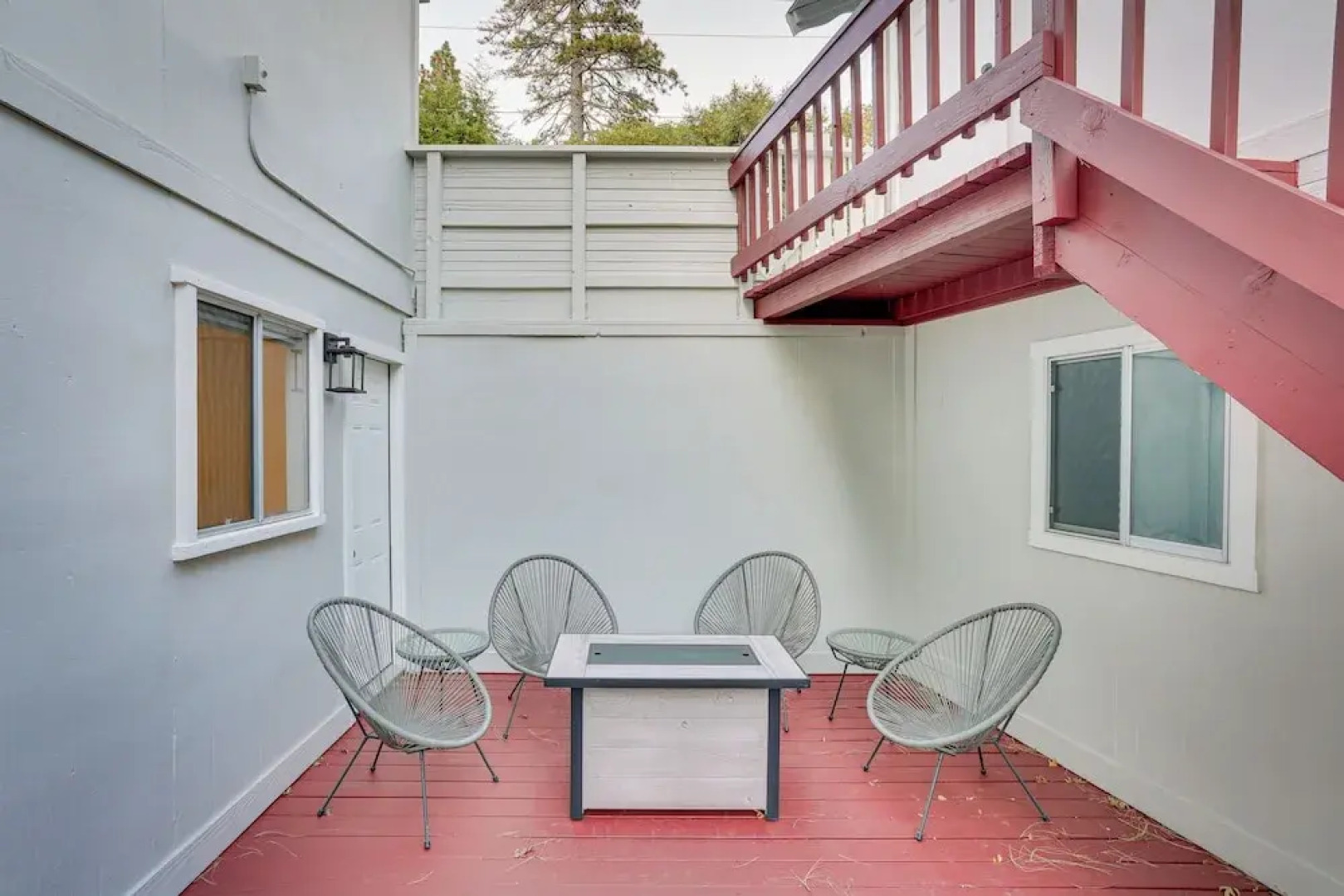 Crestline Cabin: Mountain Views & Fire Pit!