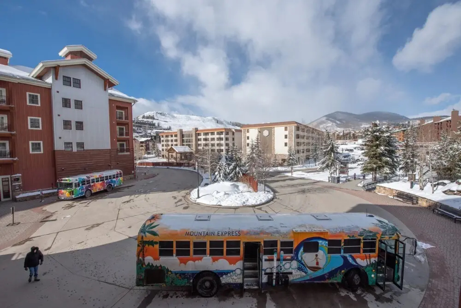 Wheelchair Accessible 2-Bedroom Slopeside Condo - No Cleaning Fee! by RedAwning