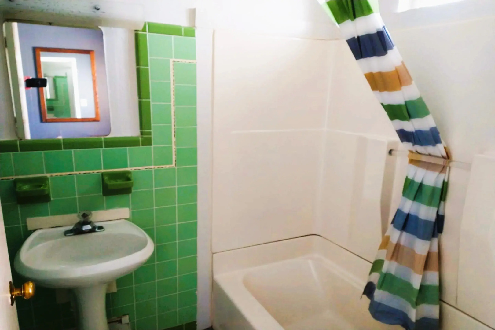 Love Hotels Desert Inn & RV by OYO at Boysen Wind River WY