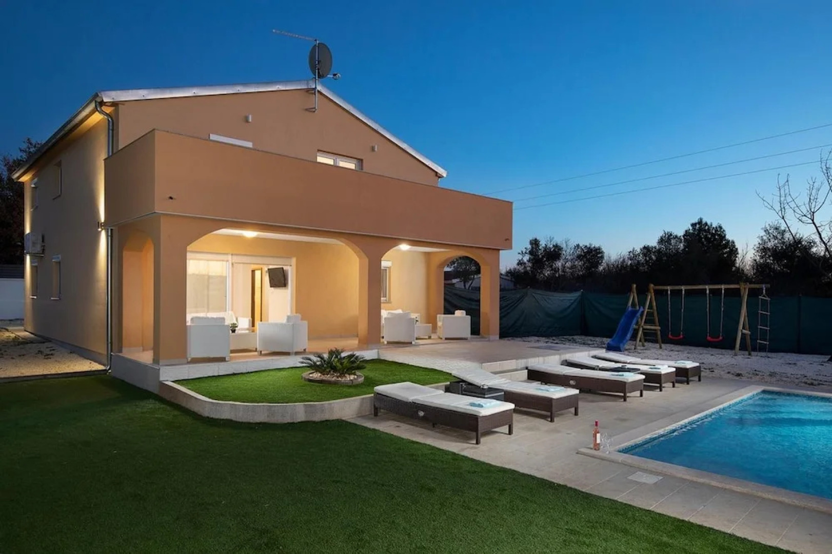 Villa With 4 Bedrooms in Medulin, With Private Pool, Enclosed Garden and Wifi