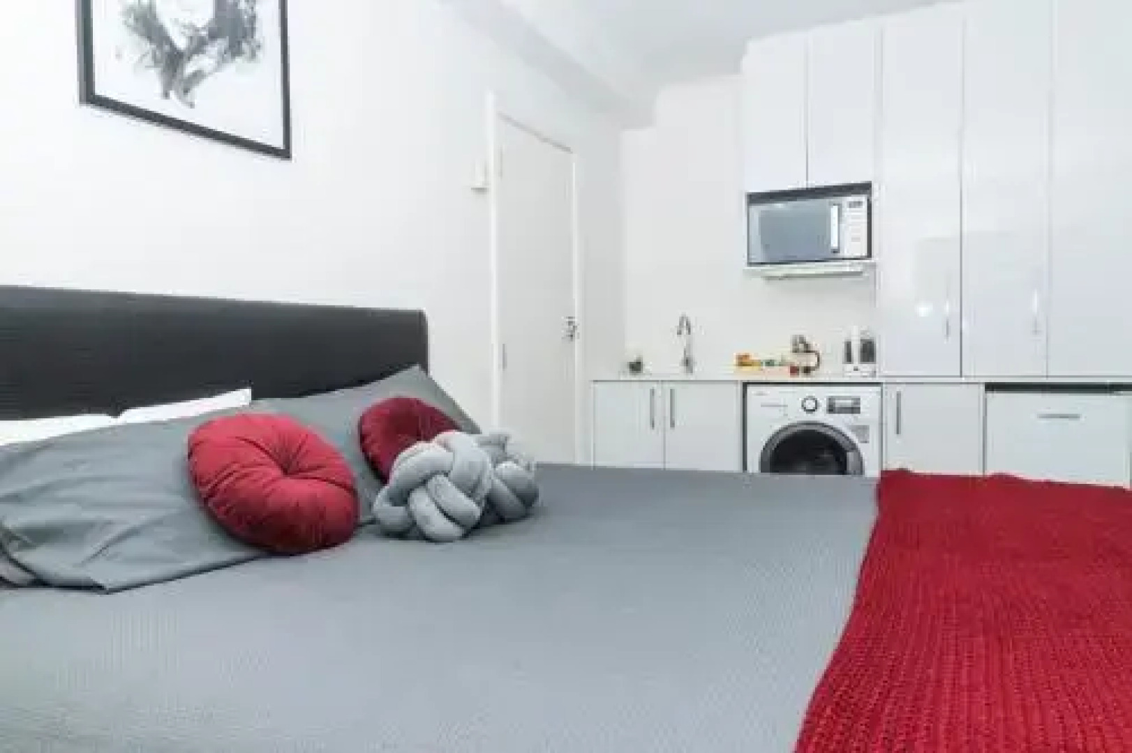 Auckland Centre Studio w/ Pool and Gym