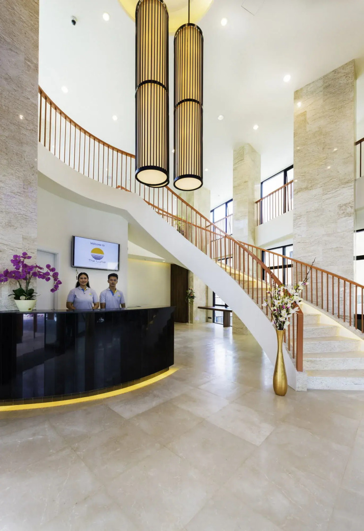 Отель The Lunar Patong