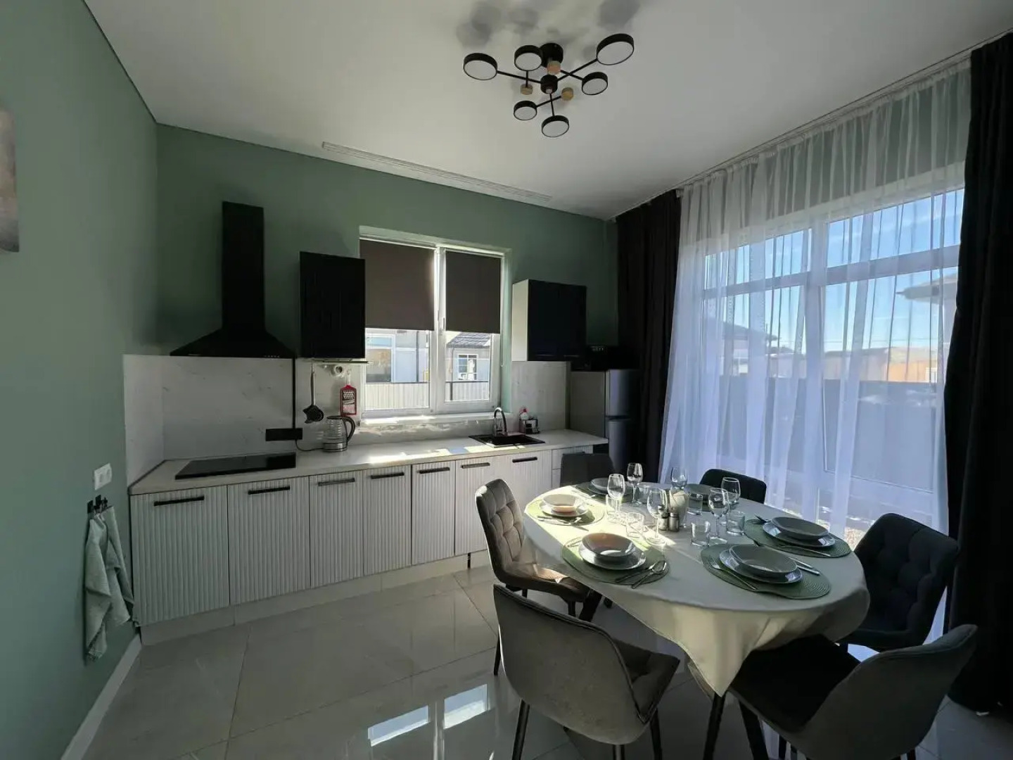 Коттедж "Небо" с подогреваемым бассейном и сауной