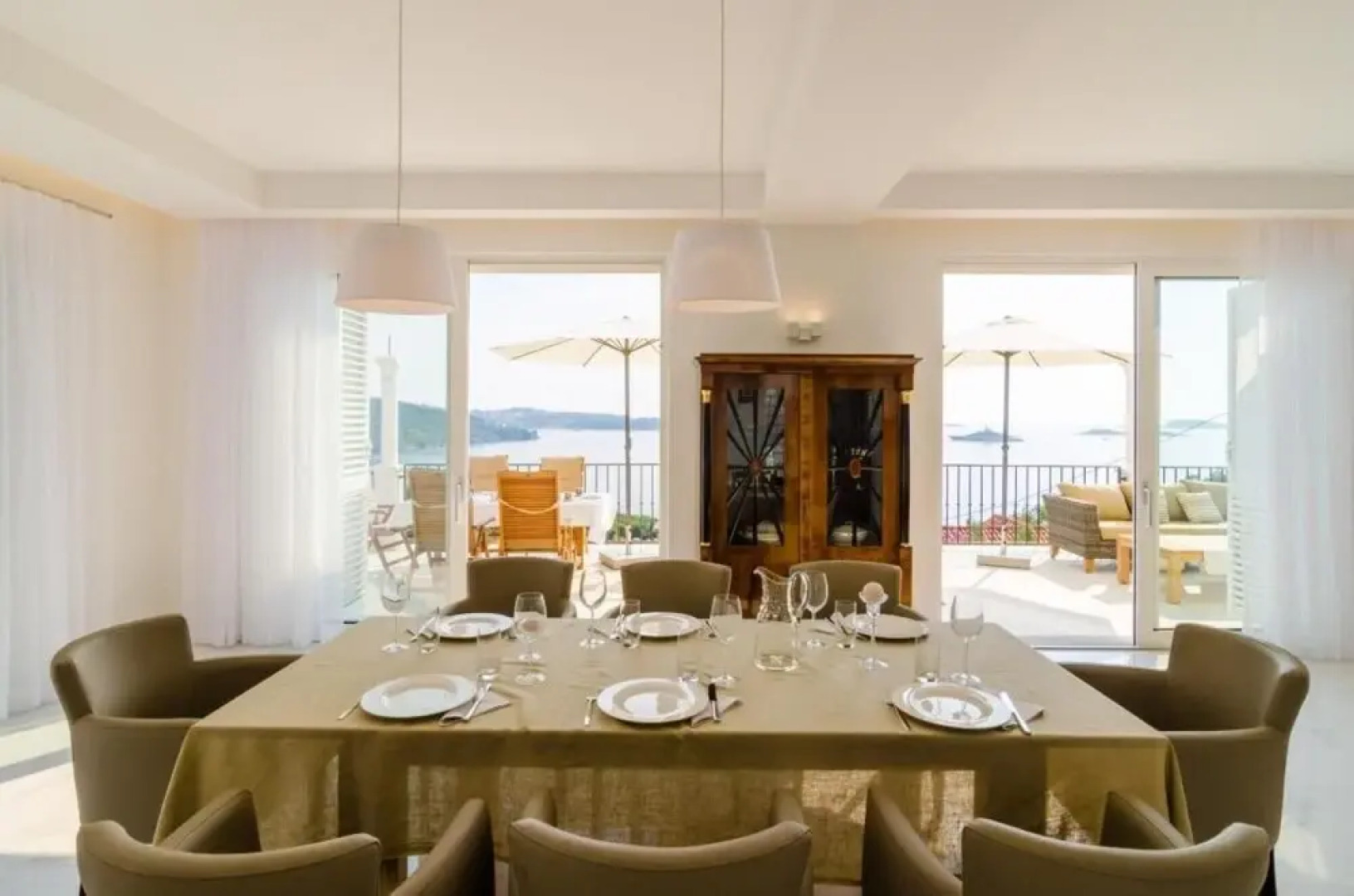 Villa Orlando - Five Bedroom Villa With Swimming Pool and Sea View ID Direct Booker 3375