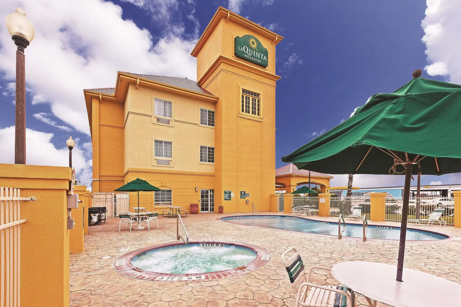 La Quinta Inn & Suites by Wyndham Corpus Christi Northwest