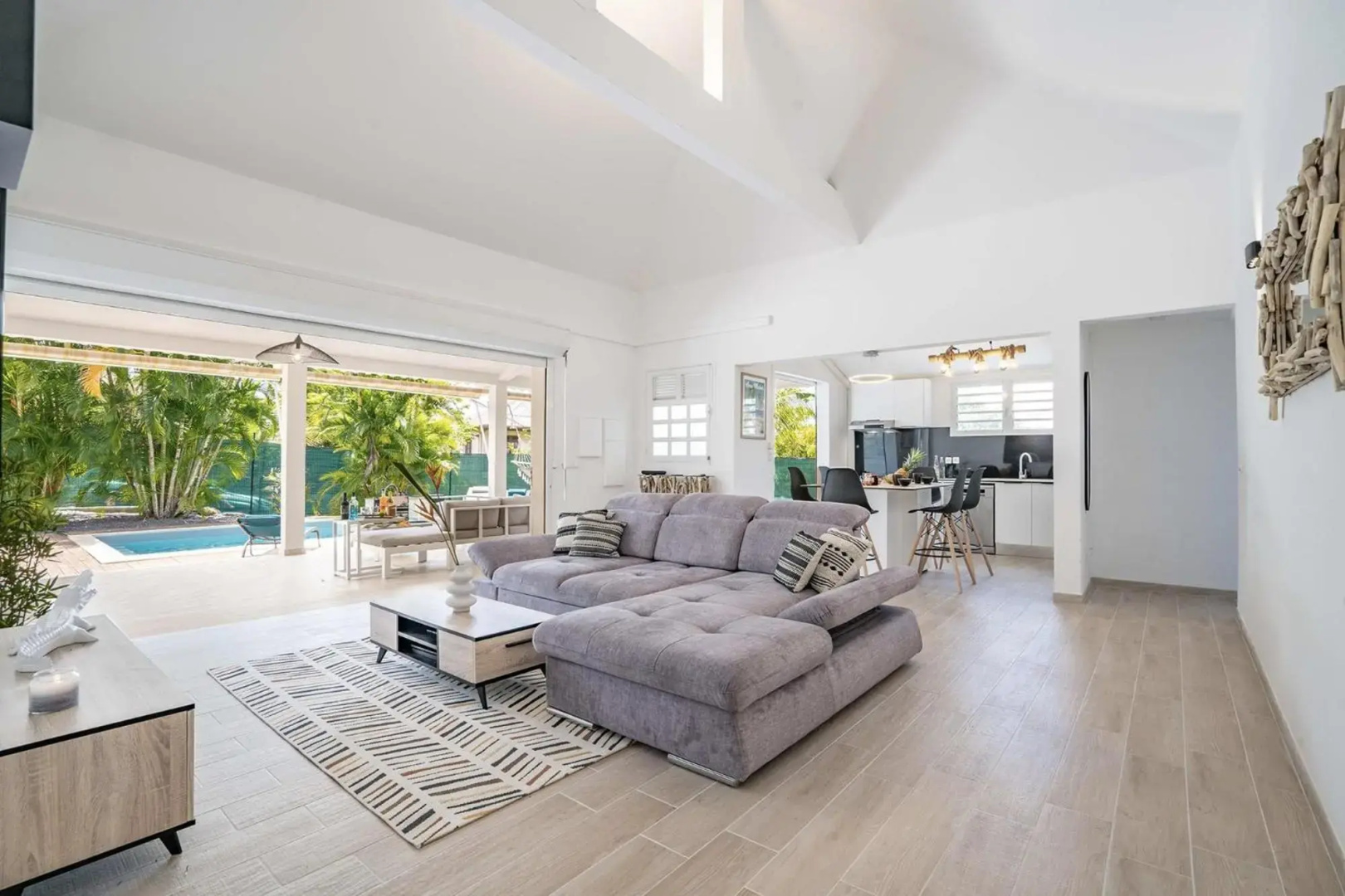 Villa Belvi 3ch, déco moderne, piscine chauffée, plage à 10min