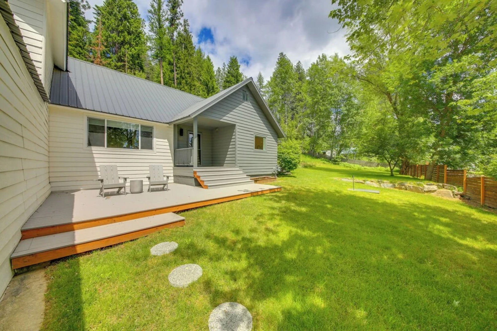 Sagle Family Getaway < 1 Mi to River & Beach