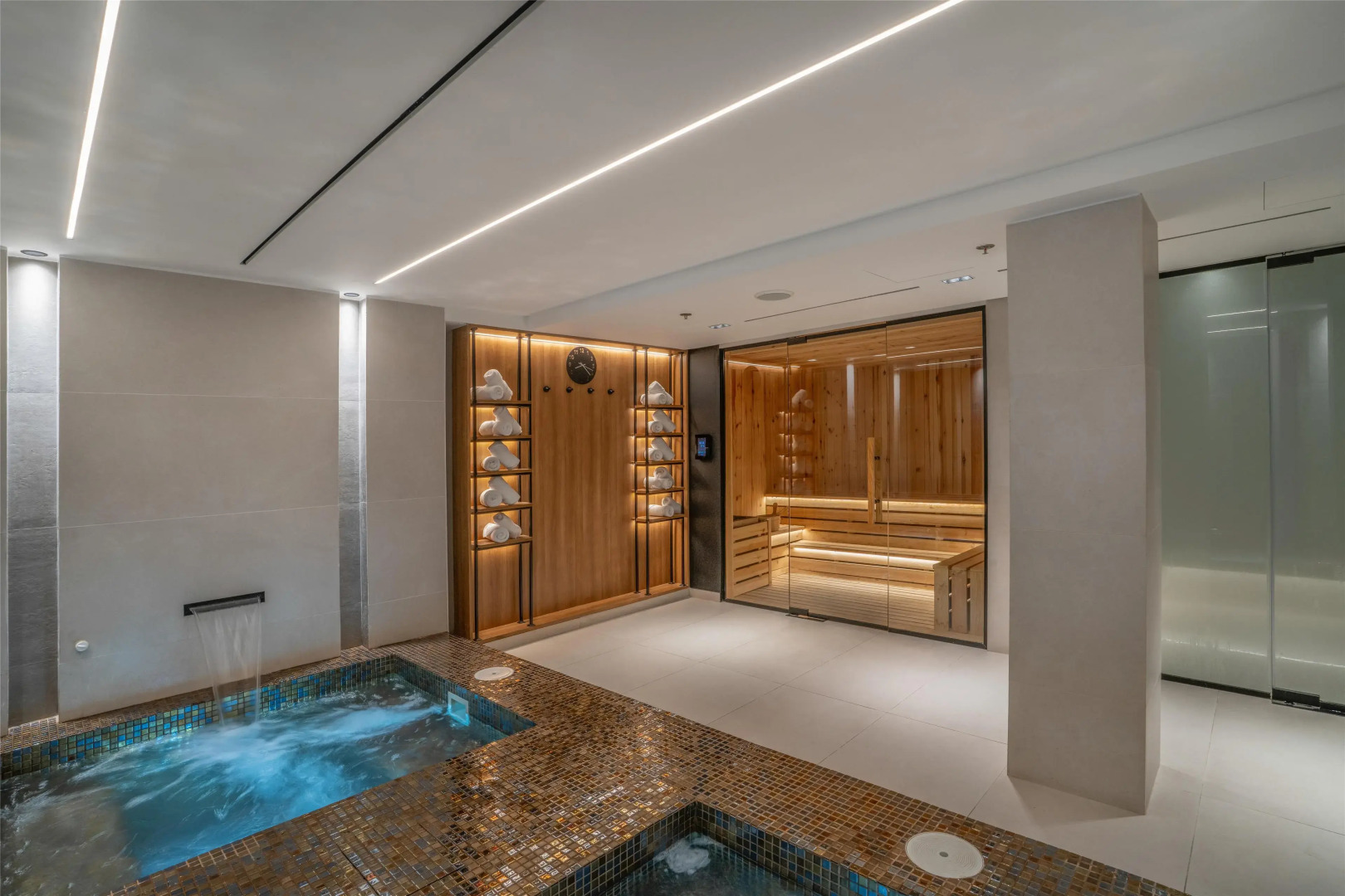 The Diplomat Radisson BLU Hotel, Residence & Spa