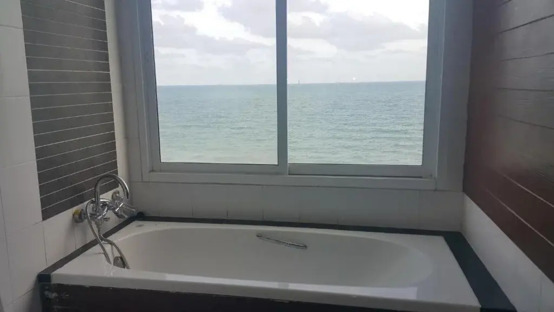 Baan Chai Thale by Rayong House