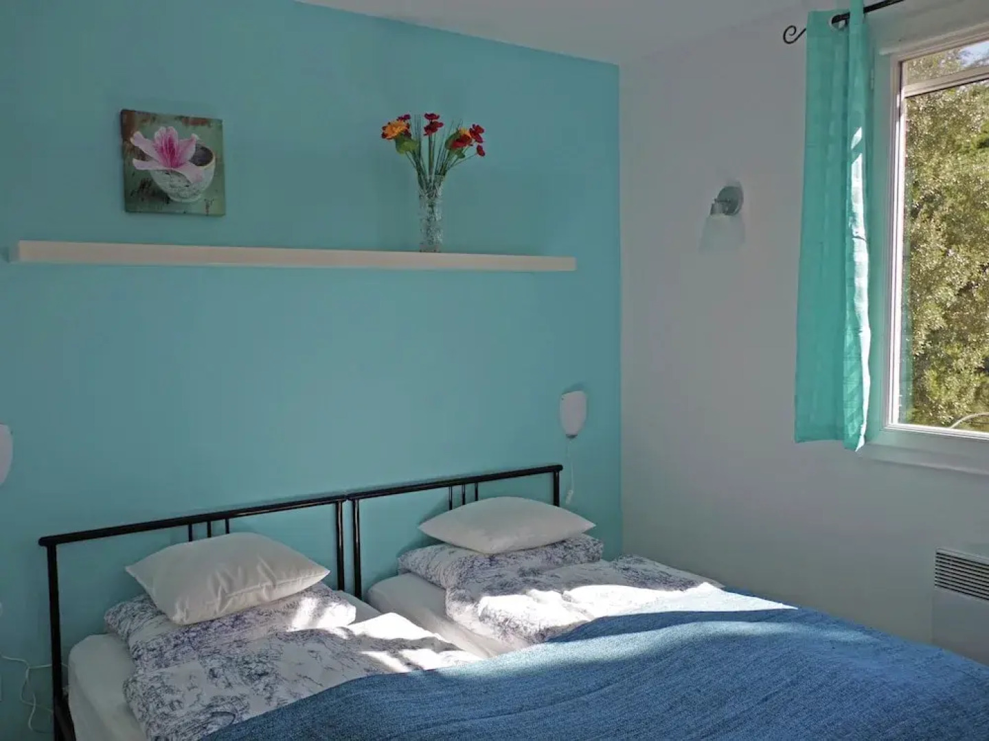 Spacious Villa in Aups With Swimming Pool