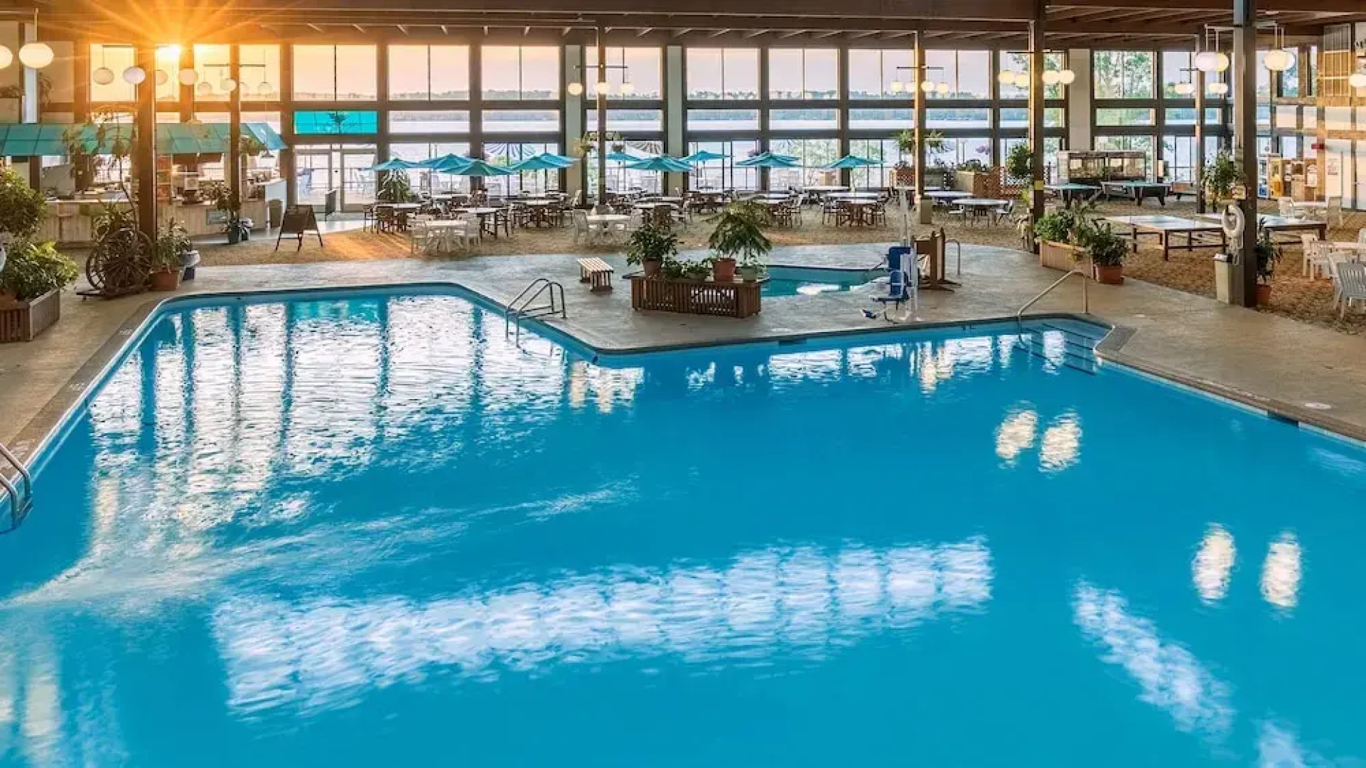 Cragun's Resort & Hotel