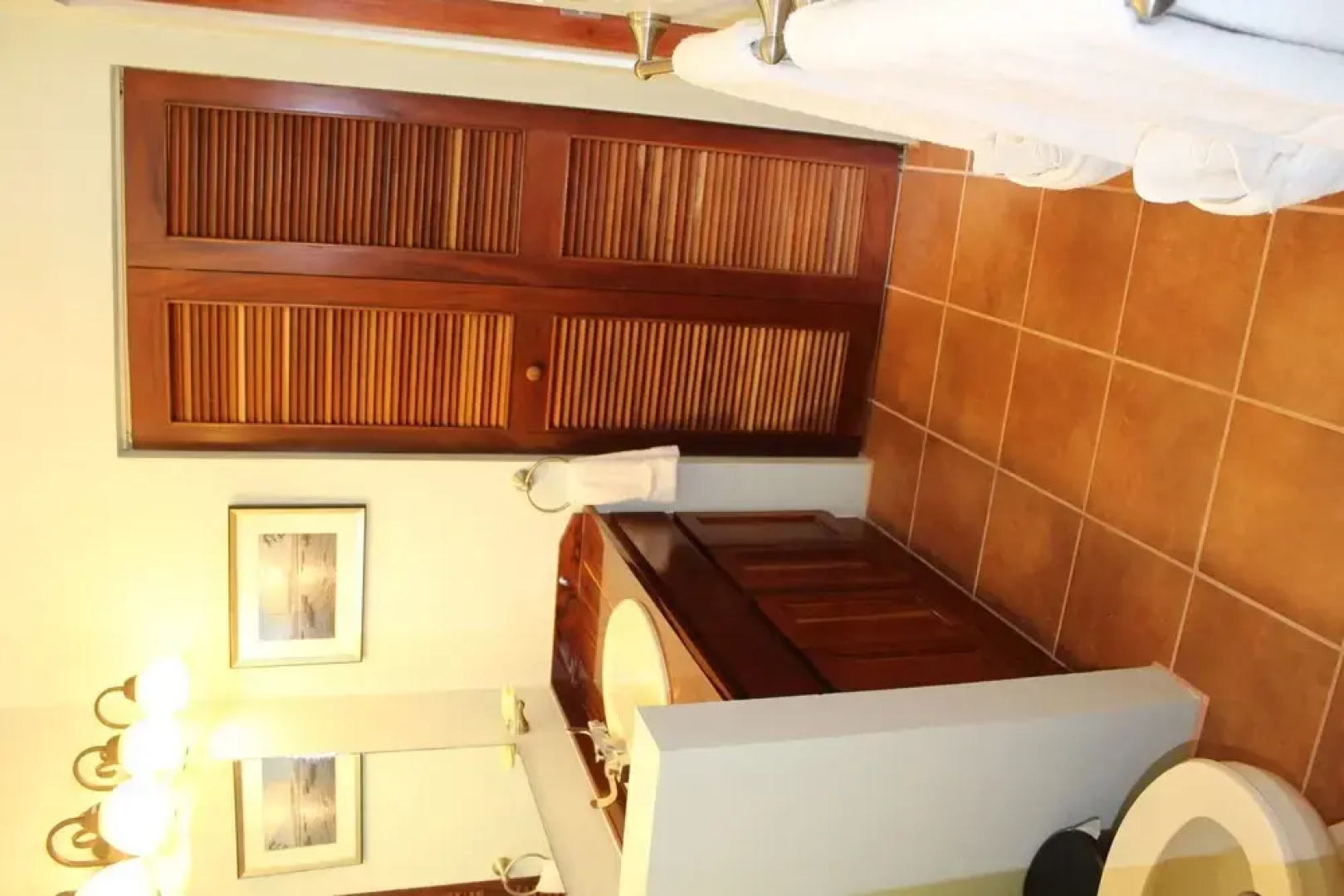 The Crimson Orchid Inn at Orchid Bay