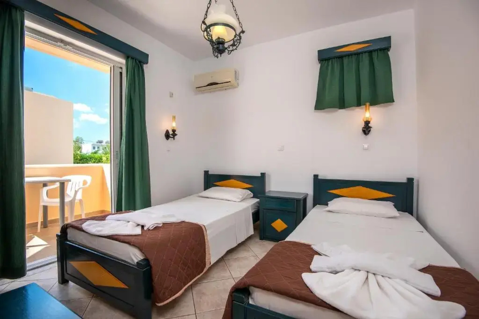 Cirillo Family Hotel-Christinas Studios