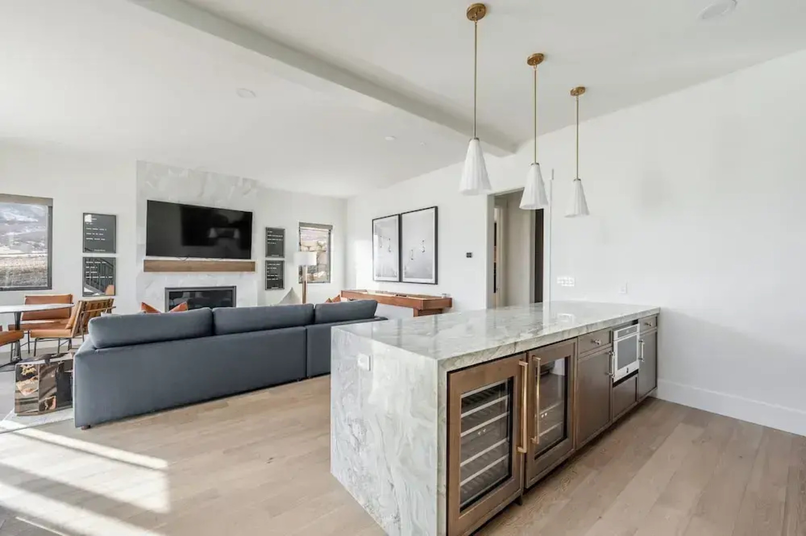 Amanti Lago by Luxury Mountain