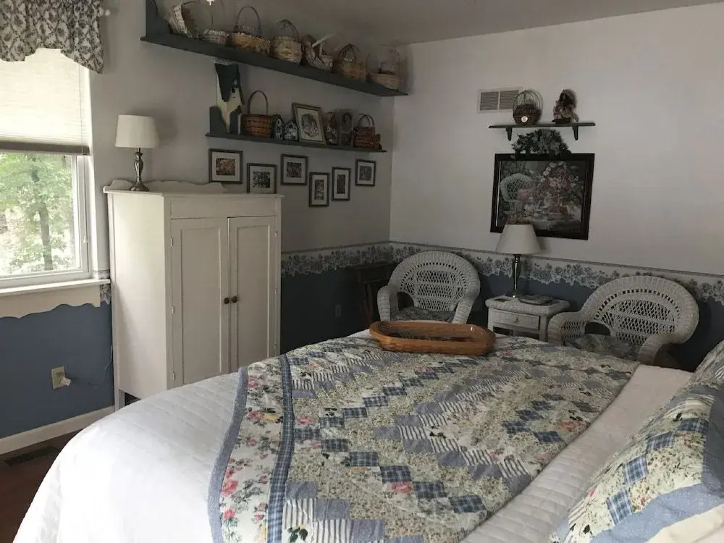 Bass and Baskets Bed and Breakfast